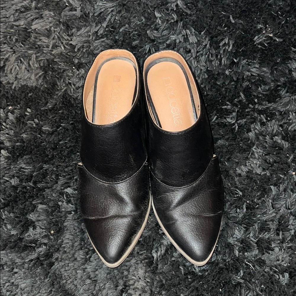 Franco Sarto Black Pointed-Toe Mules with Textured Design